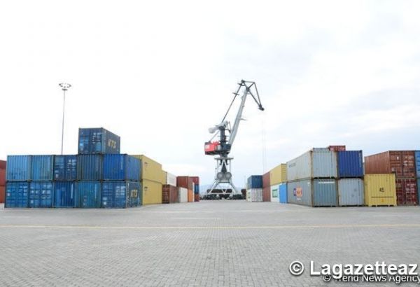 La part de la Lettonie dans les importations totales de l'Azerbaïdjan est en progression