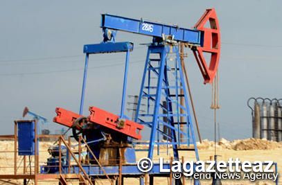 Données statistiques du Ministère azerbaïdjanais de l'Énergie : En août 2020, l'Azerbaïdjan produit quotidiennement plus de 580 000 barils de pétrole brut