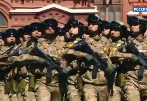 Des militaires azerbaïdjanais ont participé au défilé militaire à Moscou
