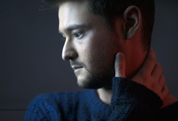 L'interview du gagnant de l'Eurovision 2011, Eldar Gasymov: Le nombre de gens infectés par le coronavirus n'est pas seulement la statistique