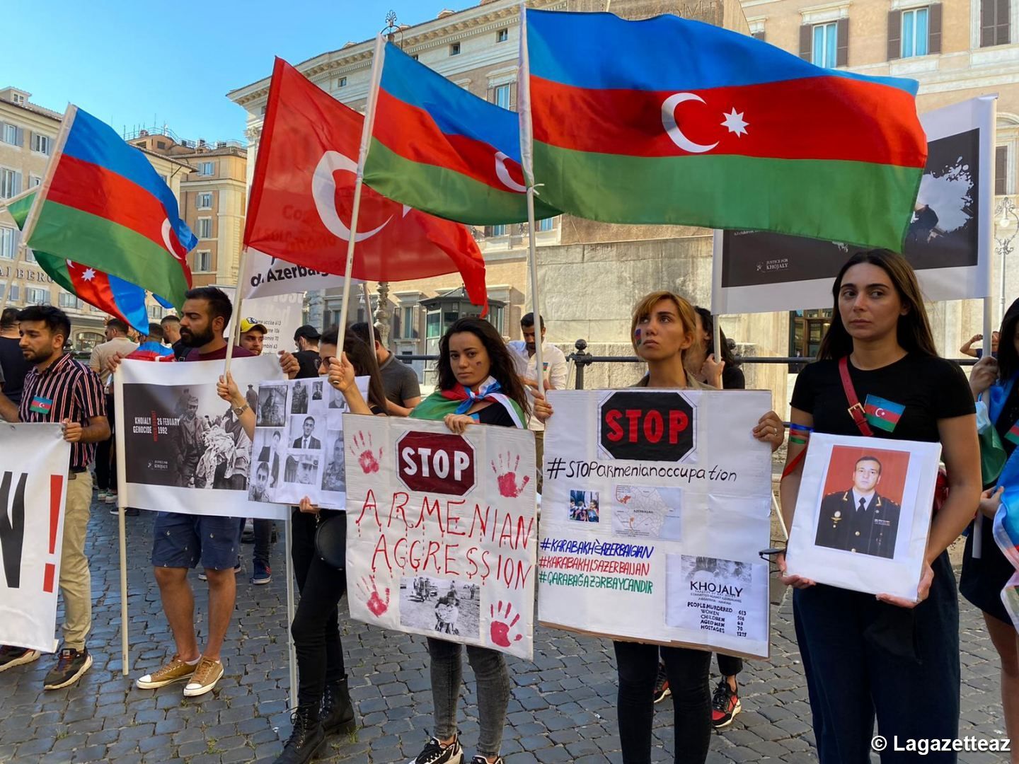 Les Azerbaïdjanais vivant en Italie se sont rassemblés pour soutenir l'armée azerbaïdjanaise  (PHOTOS)