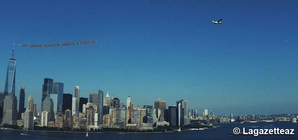 Une banderole portant l'inscription « Le Karabagh, c'est l'Azerbaïdjan » dans le ciel de New York (PHOTO)