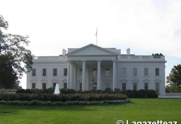 LA MAISON BLANCHE ALERTE SUR LES RETARDS AÉRIENS EN CAS DE SHUTDOWN PROLONGÉ