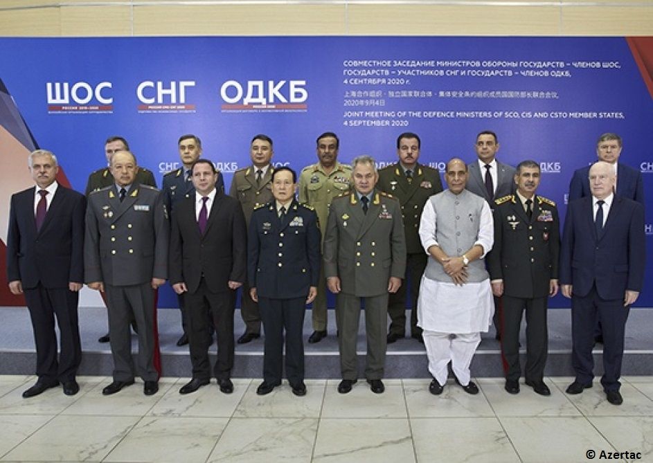 Le ministre azerbaïdjanais de la Défense participe à une réunion internationale à Moscou