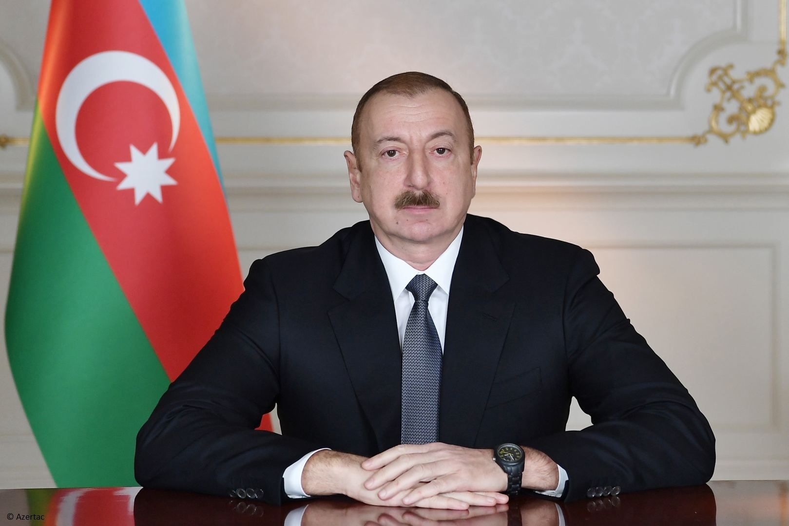 Le président Ilham Aliyev félicite Yoshihide Suga pour son élection au poste de Premier ministre du Japon