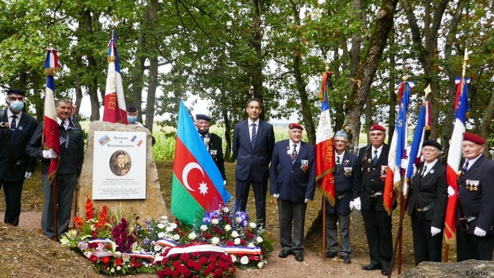 Un événement commémoratif pour célébrer le 100e anniversaire d'Ahmadiyya Jabrayilov a été organisé en France