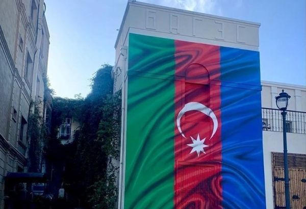 Murale avec l'image du drapeau de l'Azerbaïdjan à Itchericheher (PHOTOS)