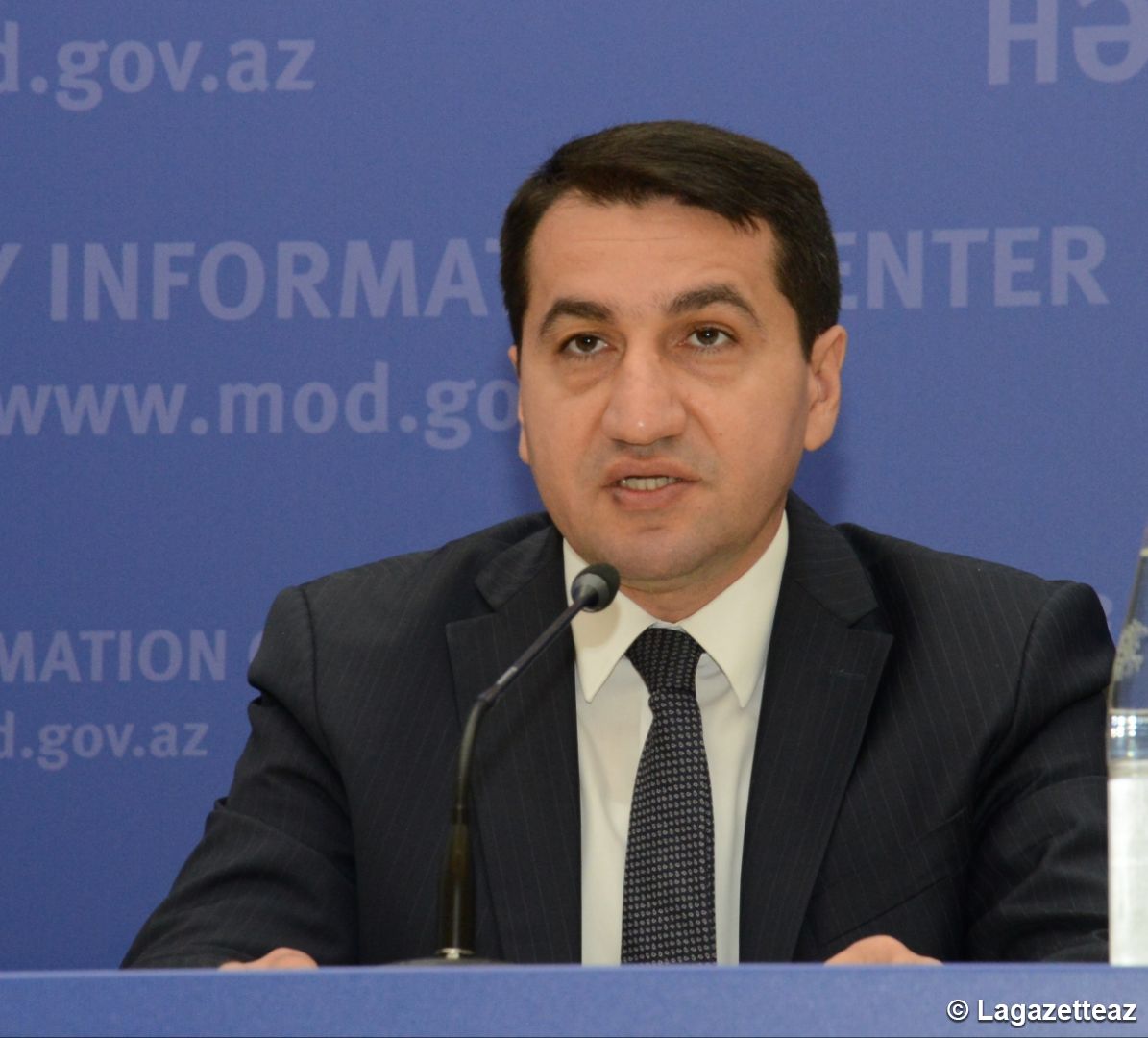 Hikmet Hadjiyev : L'Azerbaïdjan se réserve le droit de prendre des mesures de rétorsion contre les provocations arméniennes