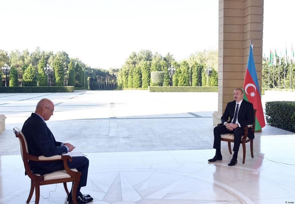 Le président Ilham Aliyev accorde un entretien à la chaîne de télévision turque NTV