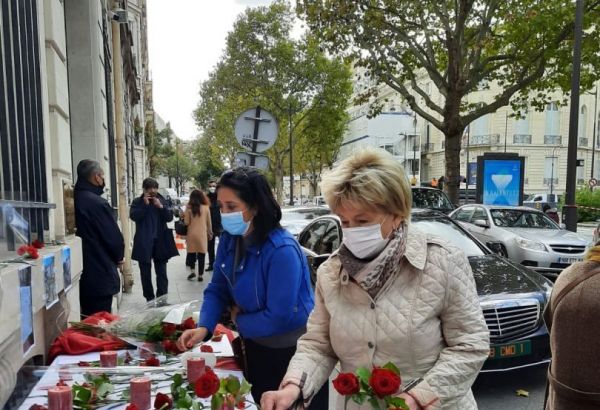 France : Paris honore la mémoire des civils de Gandja qui ont été victimes de l'agression arménienne (PHOTOS)