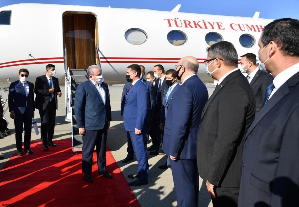 Le président de la Grande Assemblée nationale turque est en visite en Azerbaïdjan (PHOTOS)