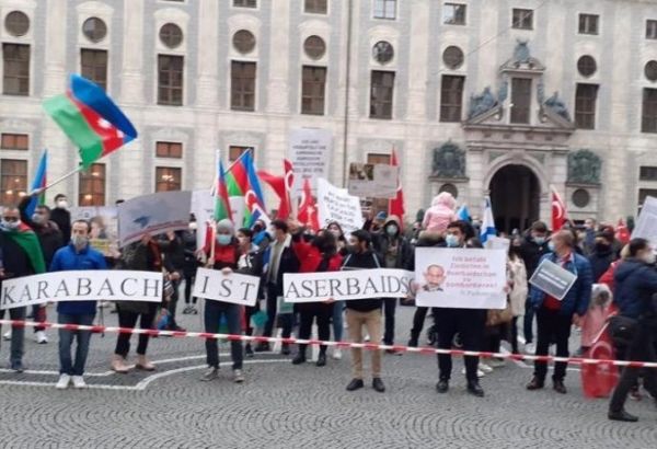 Une action de protestation a eu lieu à Munich (PHOTOS)