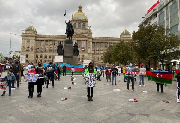 Une action de protestation a été organisée à Prague contre la terreur arménienne (PHOTO)