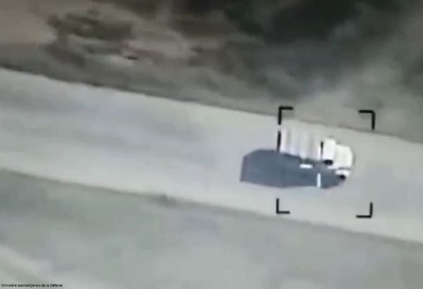 Des véhicules blindés appartenant aux forces armées arméniennes ont été détruits (VIDEO)