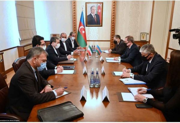 Le chef de la diplomatie azerbaïdjanaise a rencontré le représentant spécial du président de la République islamique d’Iran
