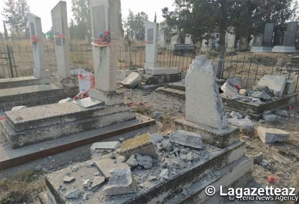 Vandalisme arménien : Les forces armées de l'Arménie ont tiré plus de 20 obus sur un cimetière de la région de Terter, 65 tombes ont été complètement détruites