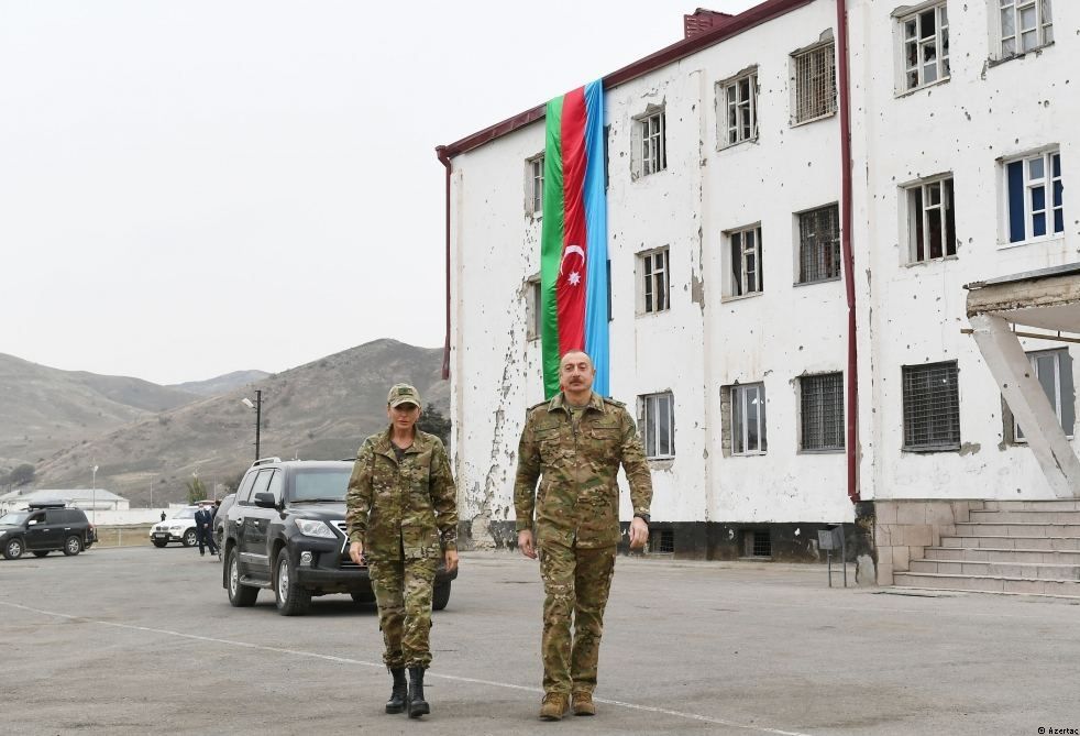 Le président Ilham Aliyev et la première dame Mehriban Aliyeva ont visité les régions de Fuzouli et Djabraïl, libérées de l’occupation (PHOTO)