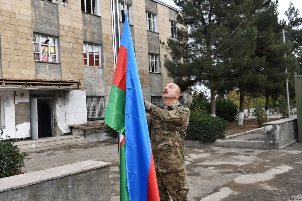 Le président Ilham Aliyev : Nous montrerons au monde entier ce que signifie la sauvagerie arménienne