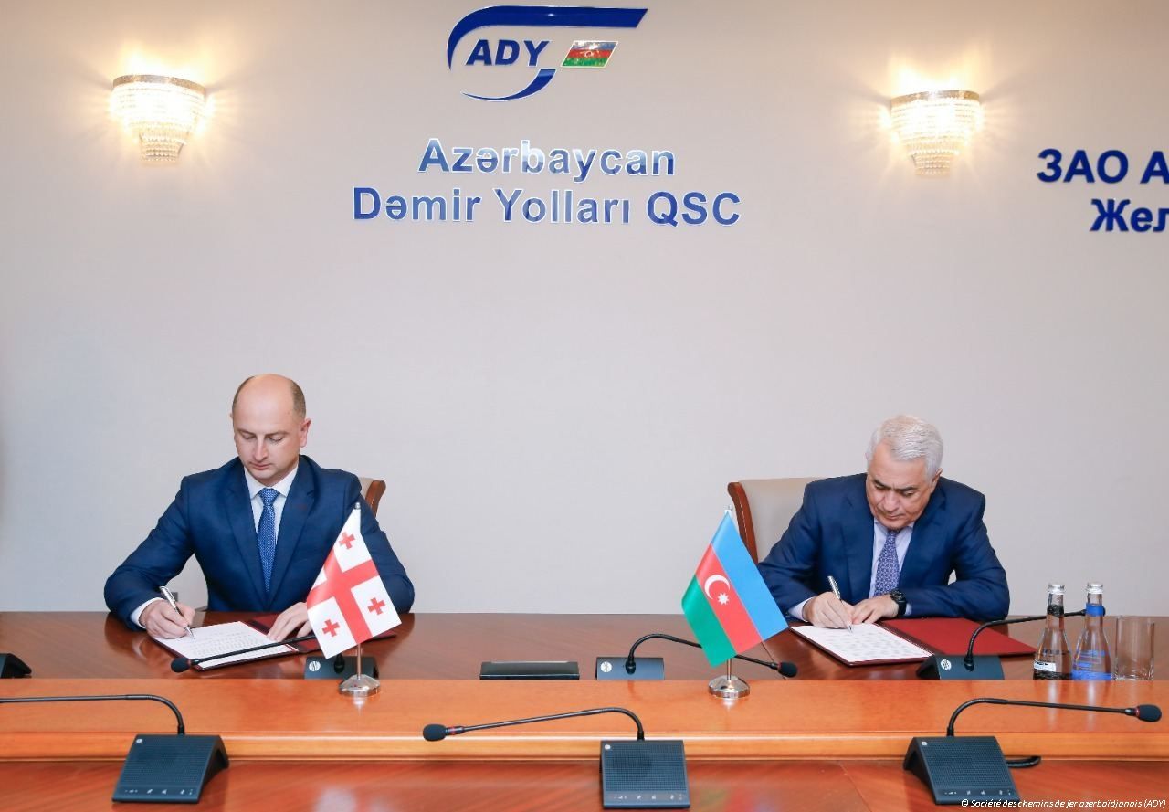 L'Azerbaïdjan et la Géorgie signent un document sur la coopération bilatérale dans le secteur ferroviaire