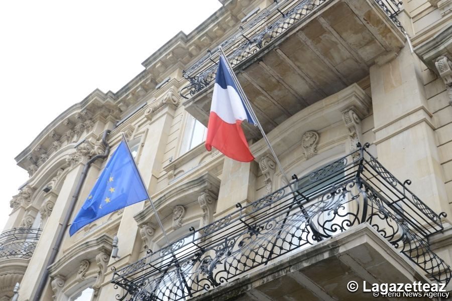 L´Ambassadeur de France exprime ses condoléances pour la décès de deux journalistes azerbaïdjanais suite à l'explosion d'une mine