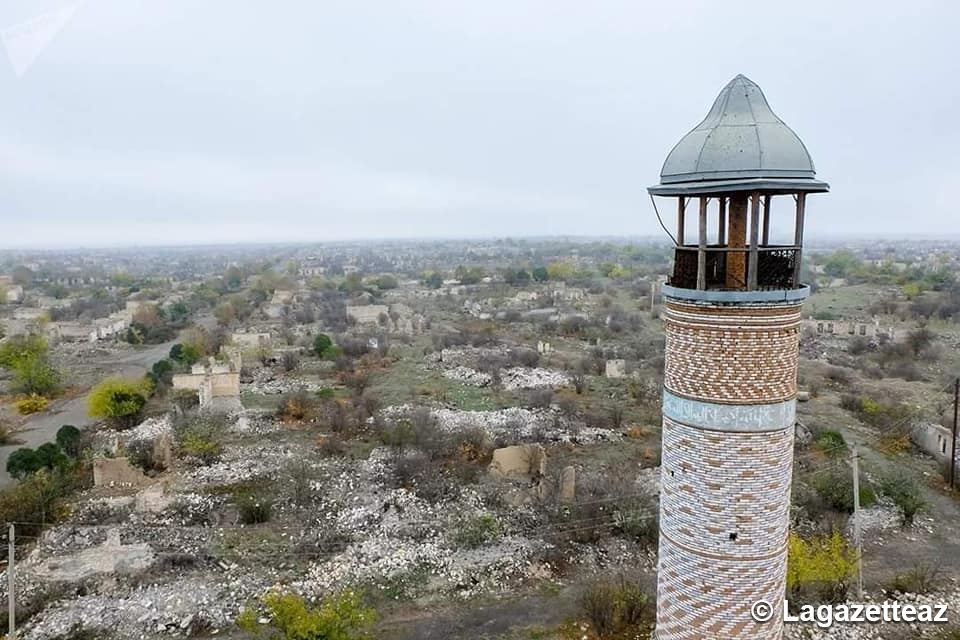 Il ne reste pas un seul bâtiment survivant à Aghdam (PHOTO)