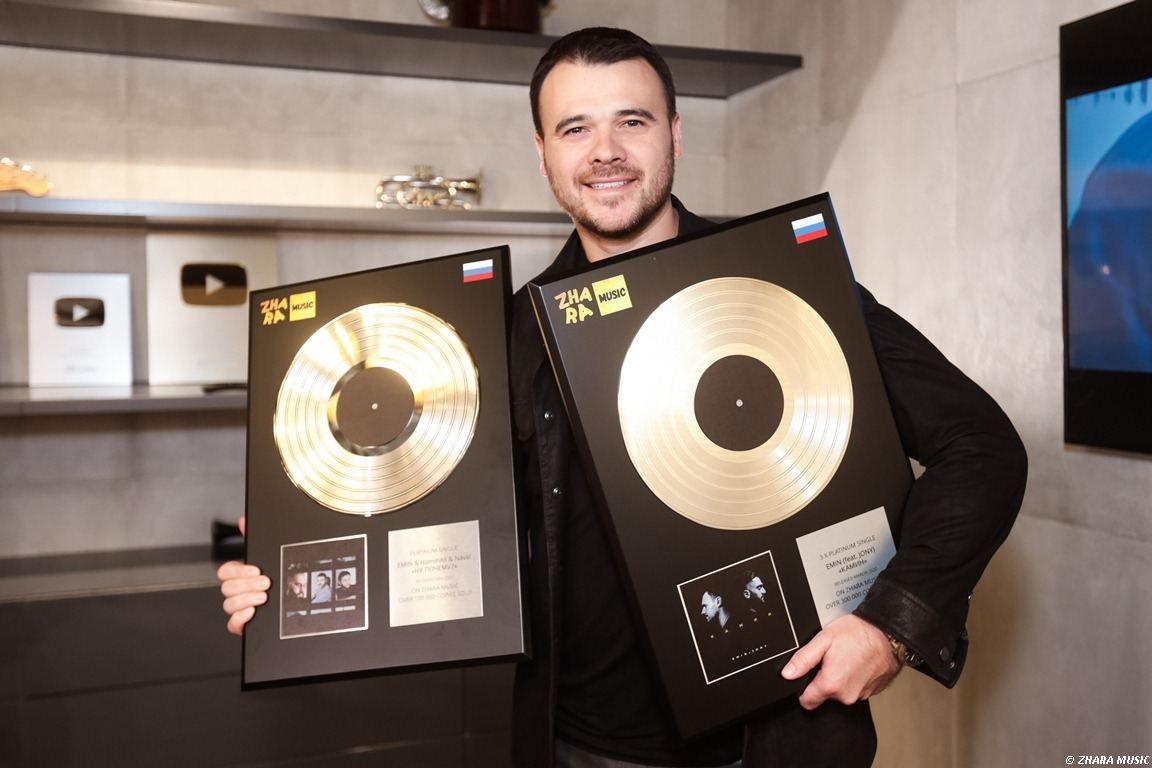 L'album « Mon Azerbaïdjan » (Emin & Maxim Fadeev) a obtenu le statut de « disque de platine » en Russie (PHOTO/VIDEO)