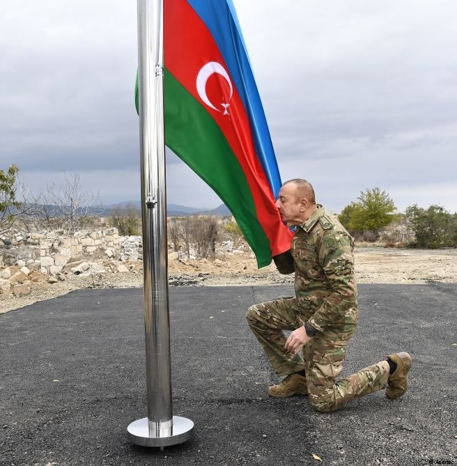 Le président azerbaïdjanais : Nous avons remporté la victoire grâce à nos héroïques soldats et officiers