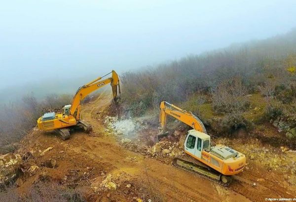 La construction de la route Ahmadbeyli-Fuzouli-Choucha se poursuit avec succès (PHOTO)