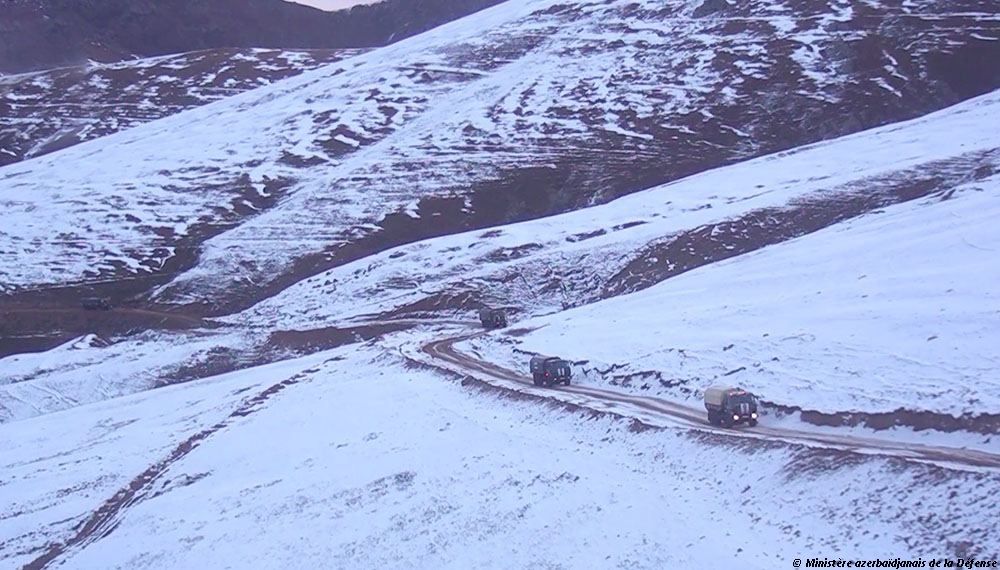 Les unités de l’armée azerbaïdjanaise en route pour la région de Kelbedjer (PHOTO/VIDEO)
