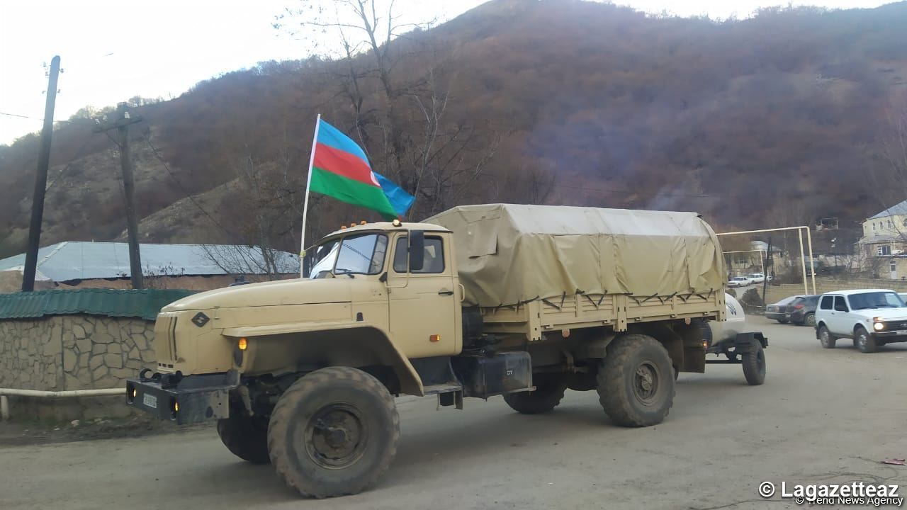 L'armée azerbaïdjanaise va avancer jusqu'à la frontière de l'État à Kelbedjer et prendre position sur les hauteurs, selon le Ministère de la Défense de la République d'Azerbaïdjan (PHOTO)