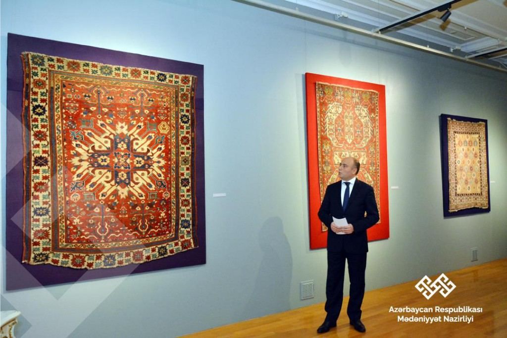 Trois tapis uniques du Karabagh, remontant aux XVIIe et XIXe siècles, ont été apportés en Azerbaïdjan depuis l'Italie