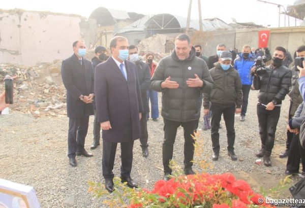 Azerbaïdjan : Le politologue russe Maxim Shevchenko a visité Gandja (PHOTO)