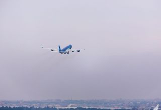 Le transporteur aérien Azerbaijan Airlines commence à utiliser l'espace aérien au-dessus de l'Arménie