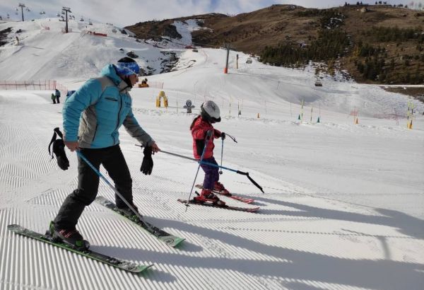 Le mouvement paralympique d'hiver pour enfants se développe en Azerbaïdjan (PHOTO)