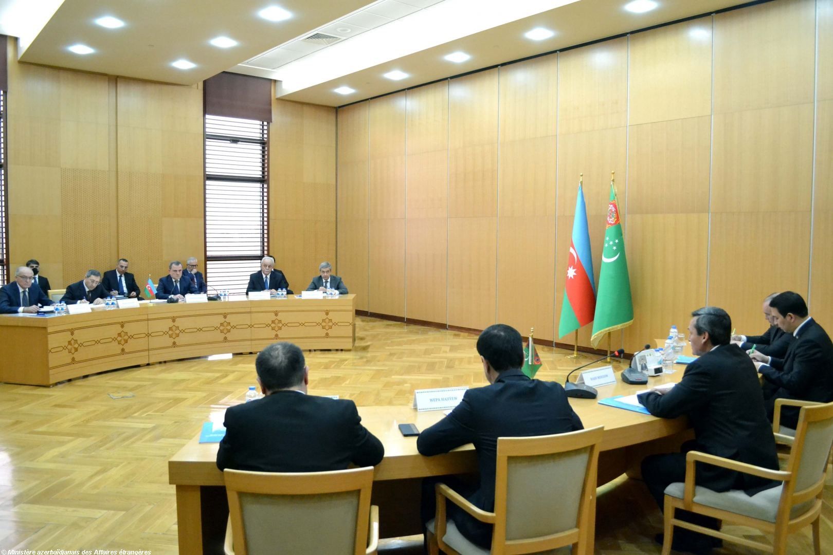 Les ministres des Affaires étrangères de l'Azerbaïdjan et du Turkménistan discutent de la coopération en mer Caspienne (PHOTO)