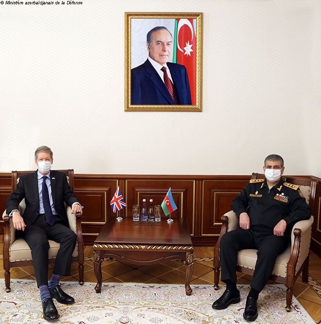 Le Royaume-Uni peut aider l'Azerbaïdjan à déminer les territoires libérés, affirme l'Ambassadeur James Sharp