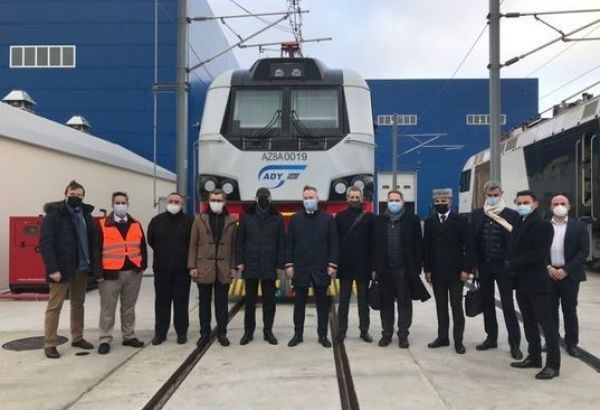 Azerbaïdjan : Visite du Secrétaire d’État auprès du Ministre de l’Europe et des Affaires étrangères de la France au dépôt ferroviaire de Bilajari (Bakou)