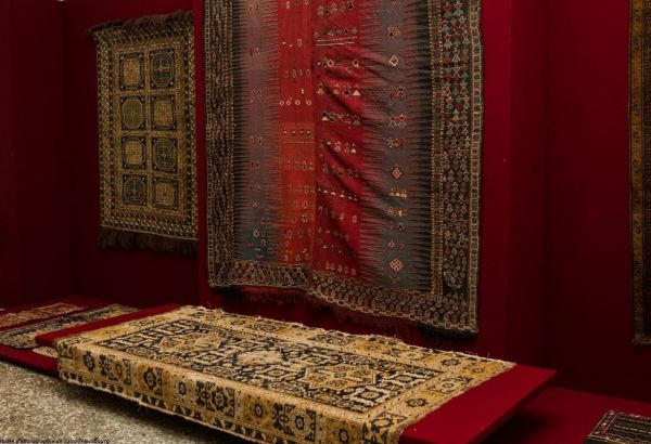 Des tapis azerbaïdjanais uniques seront exposés au Musée d'ethnographie de Saint-Pétersbourg (PHOTO)