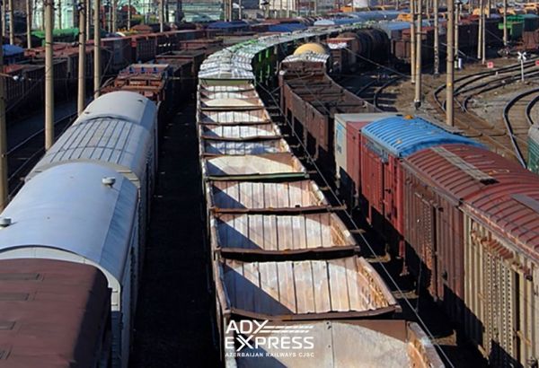 Le premier train-bloc porte-conteneurs en provenance de Chine est arrivé à Bakou