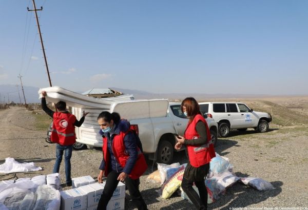 L´ONU et la Société du Croissant-Rouge de l'Azerbaïdjan fournissent une aide humanitaire aux personnes touchées par le conflit à Terter