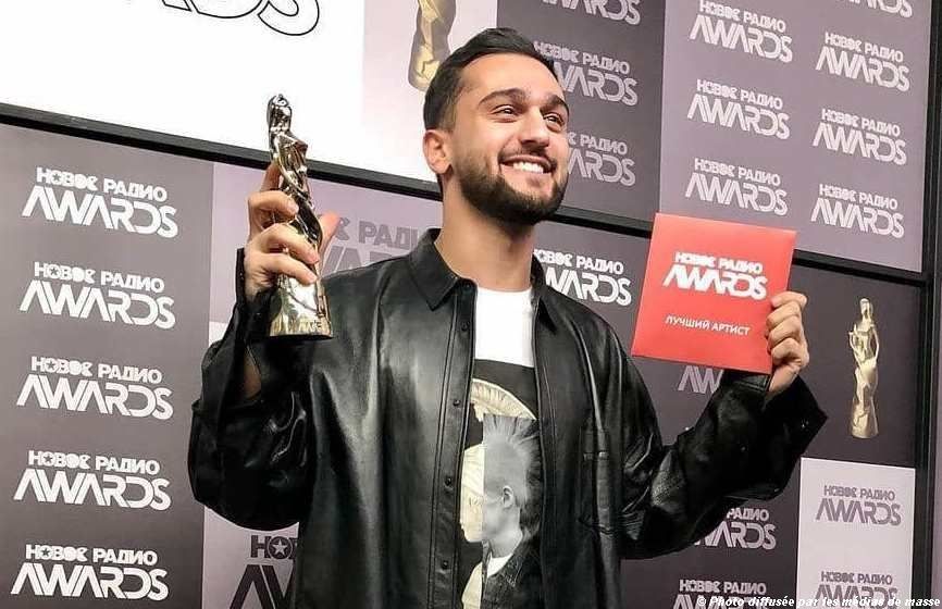 Jony, un artiste populaire d'origine azerbaïdjanaise, désigné le meilleur aux « New Radio AWARDS 2021» en Russie