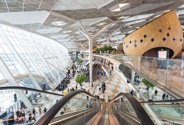 COVID-19 : l'Azerbaïdjan n'exigera pas de test PCR pour les passagers des vols intérieurs