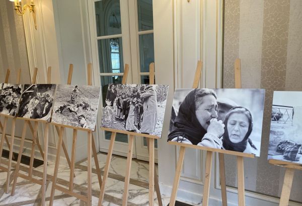 L´Azerbaïdjan commémore le massacre de Khodjaly, trois mois après la victoire contre l’Arménie - reportage de France 24