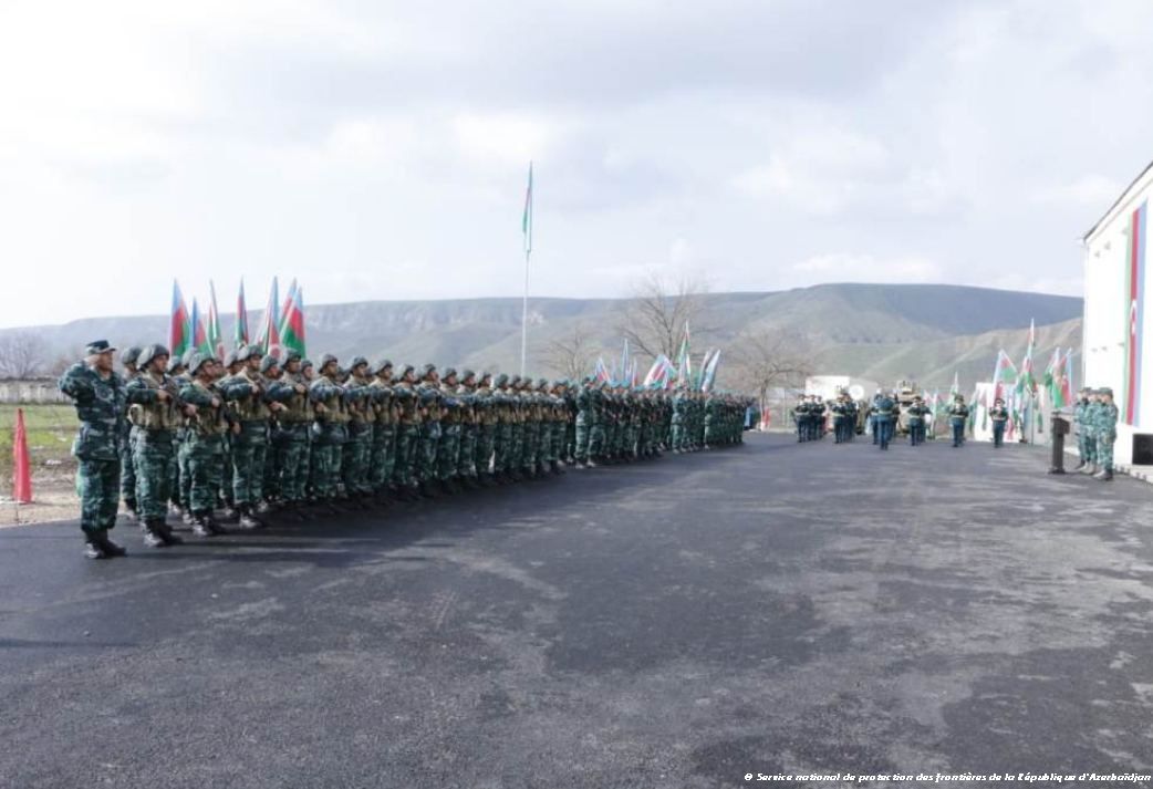 Une nouvelle unité militaire du Service national de protection des frontières de l'Azerbaïdjan prend ses fonctions à la frontière de l'État avec l'Arménie - PHOTO