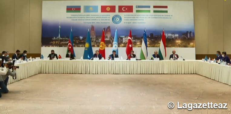 La 3e réunion des ministres chargés de l’information et des médias du Conseil turcique se tient à Bakou