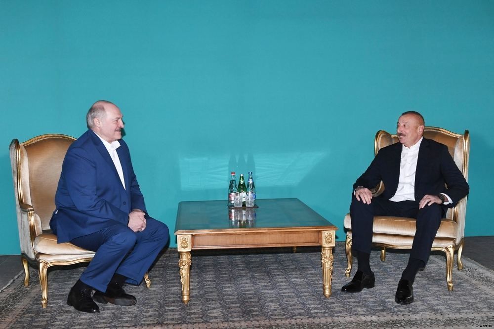 Une rencontre informelle s’est tenue entre les présidents azerbaïdjanais et biélorusse
