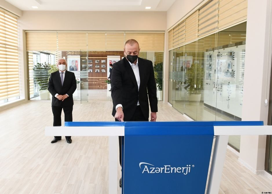 Le président Ilham Aliyev a inauguré les sous-stations électriques reconstruites « Hövsan » et « Machtagha »