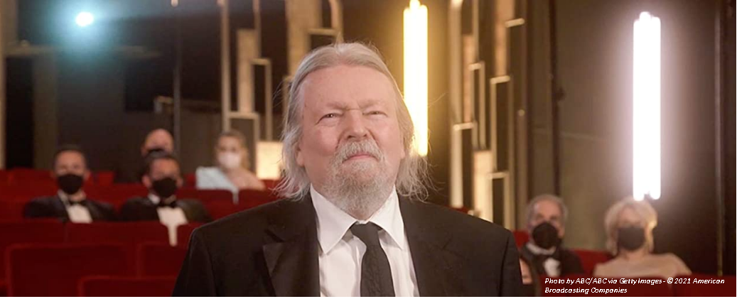 Le scénariste Christopher Hampton, qui a remporté l'Oscar pour un film avec Anthony Hopkins, va lancer un projet en Azerbaïdjan