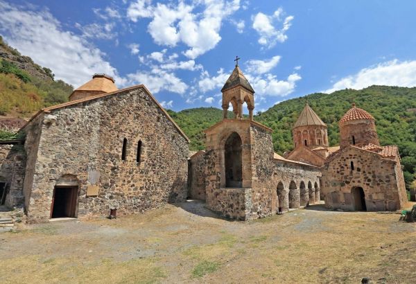 La Communauté Chrétienne Albanienne-Oudie en Azerbaïdjan visite le monastère de Khudaveng