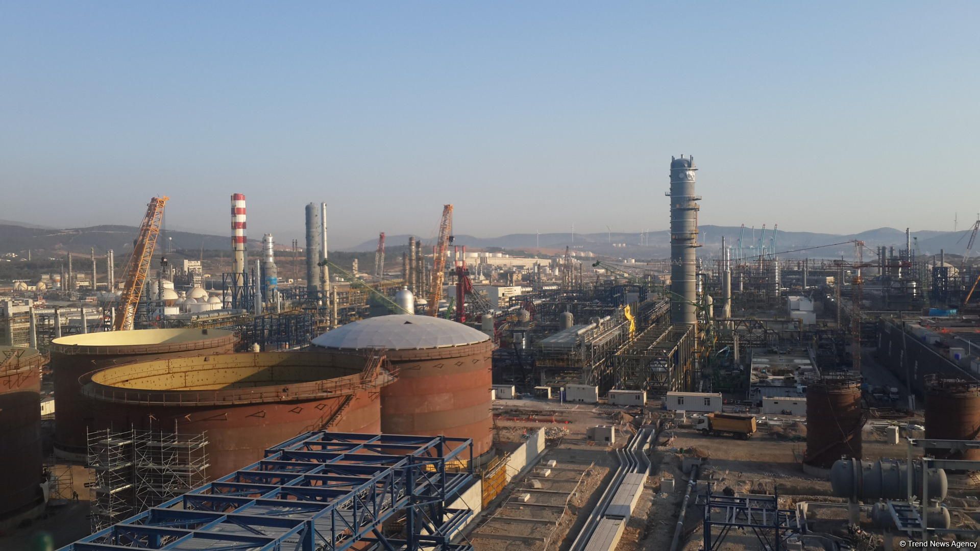La Banque européenne d'investissement va financer un projet de transport de gaz azerbaïdjanais vers la Serbie